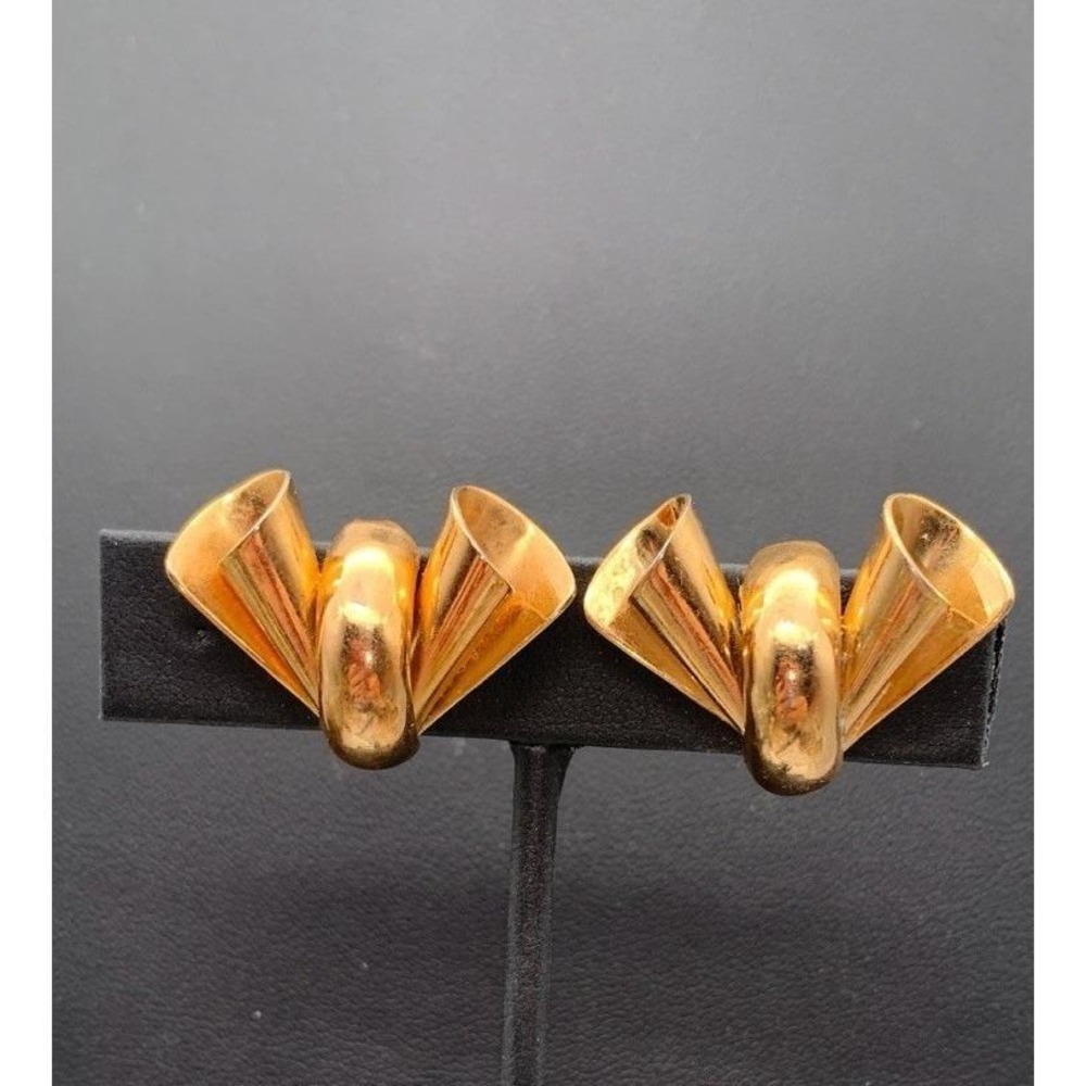 Vintage Coro Gold Tone MCM Mid Century Look Curled Fan Shaped Clip On Earrings